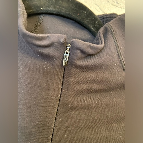 Lululemon sweater - Picture 2 of 9